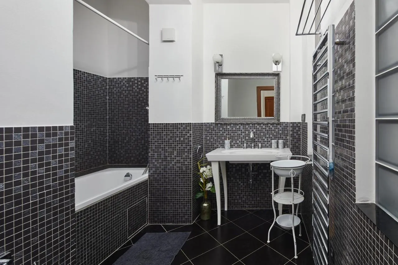 Prague Days - Lavish Apartment In The Old Town - Balcony