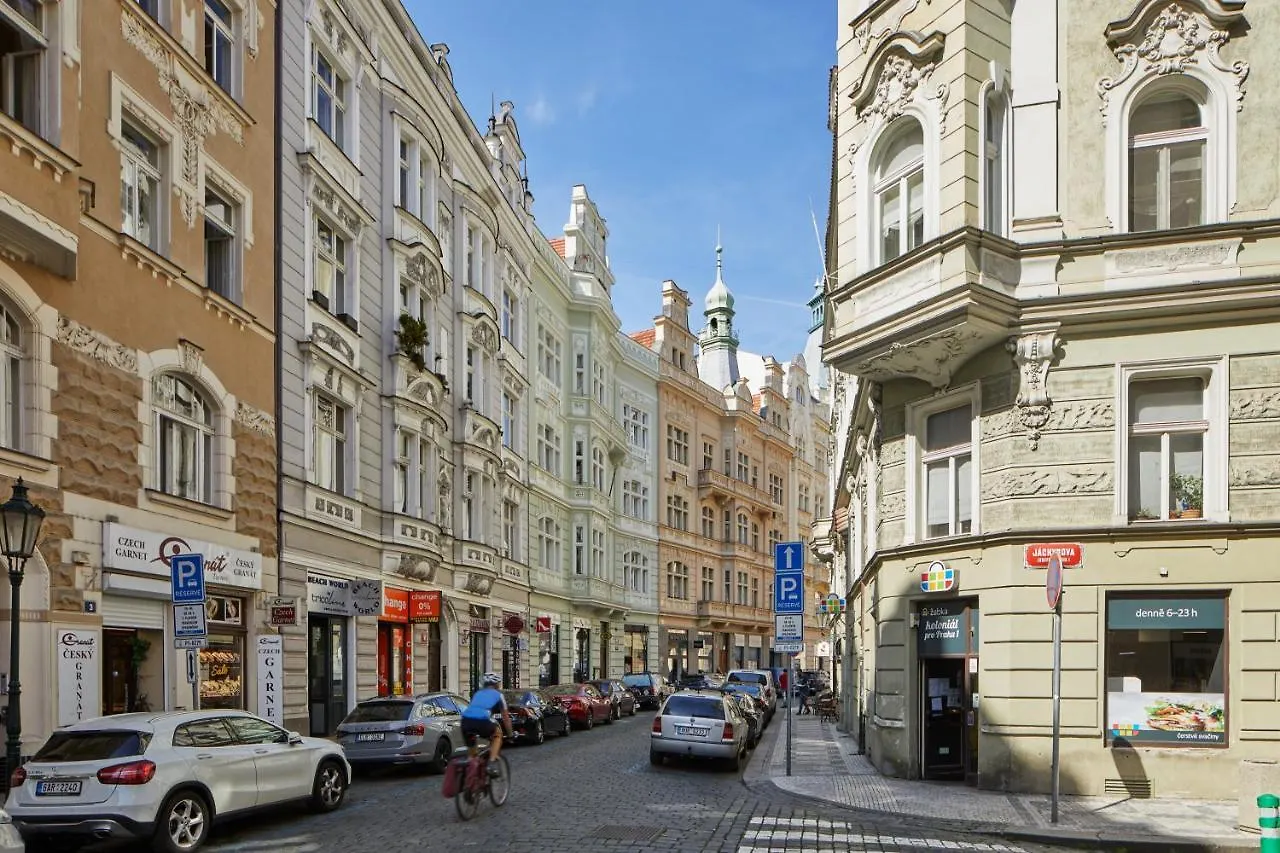 Prague Days - Lavish Apartment In The Old Town - Balcony 0*,  Czechy