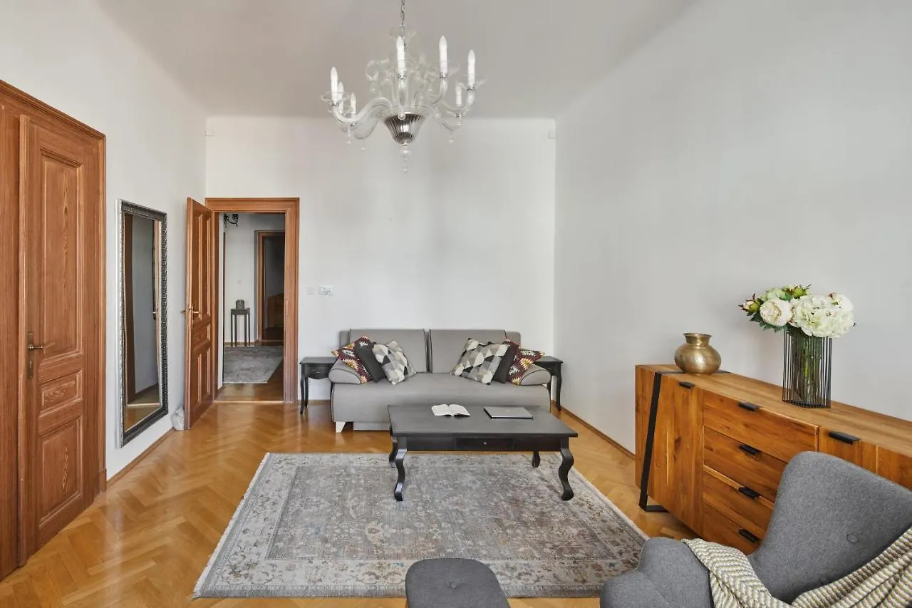 Prague Days - Lavish Apartment In The Old Town - Balcony